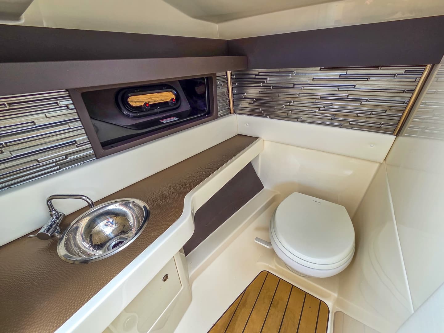 2023 Sea Ray SLX 310 OB