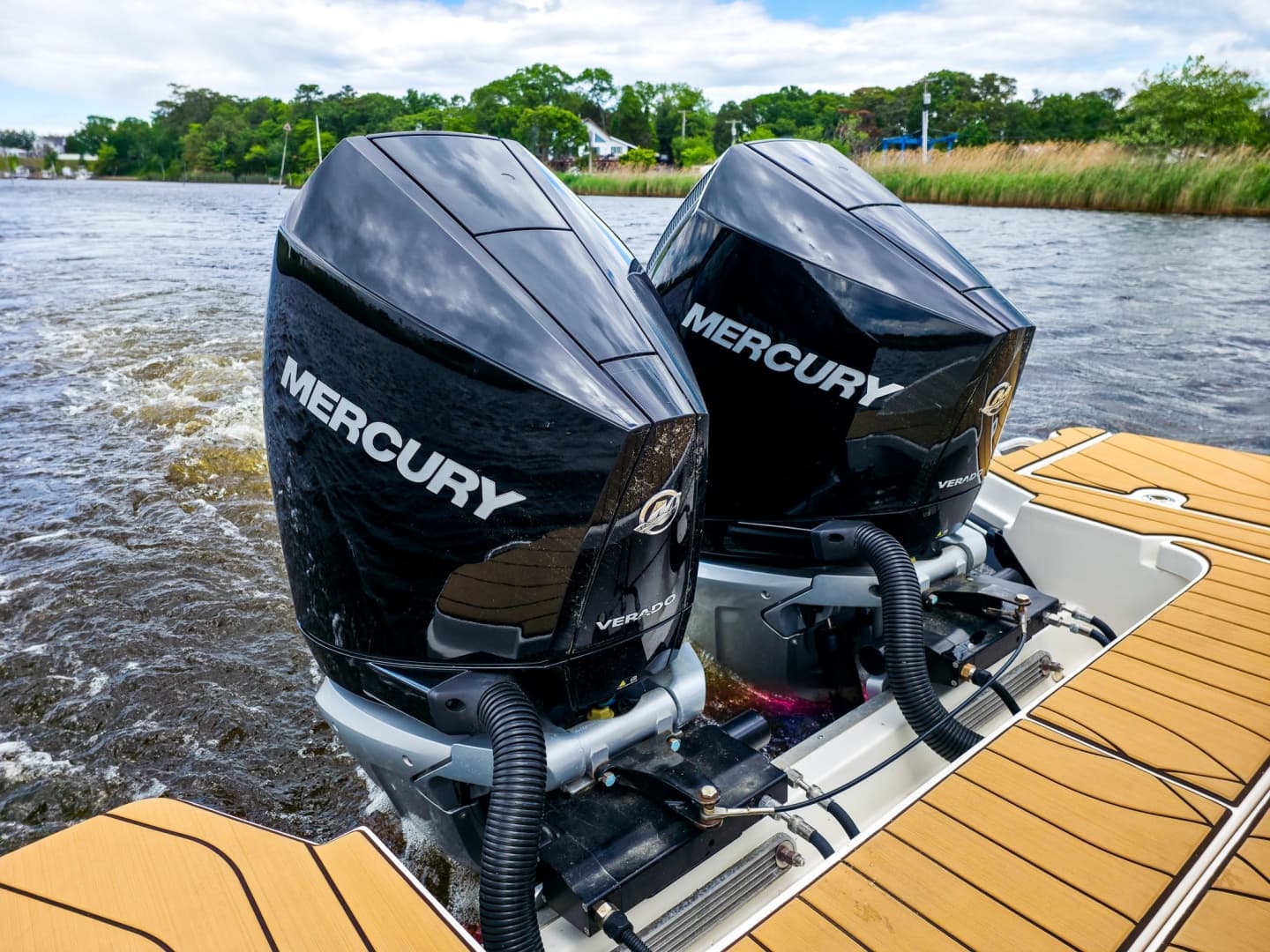 2023 Sea Ray SLX 310 OB