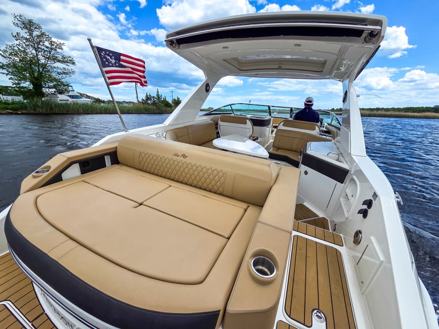 2023 Sea Ray SLX 310 OB