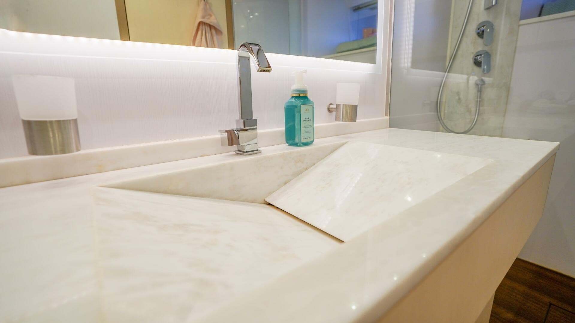 2019 Rio Yachts Colorado 56