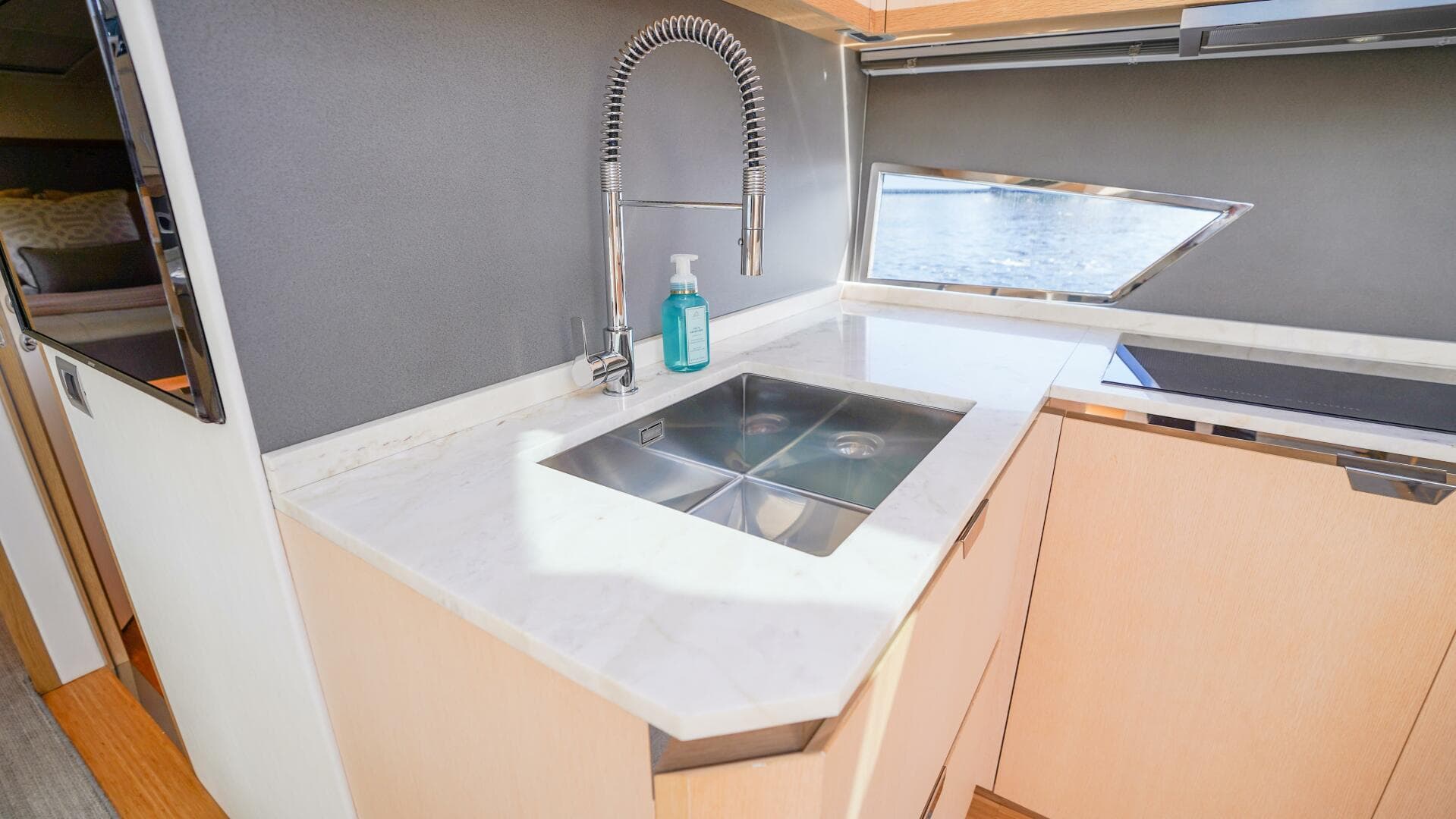 2019 Rio Yachts Colorado 56