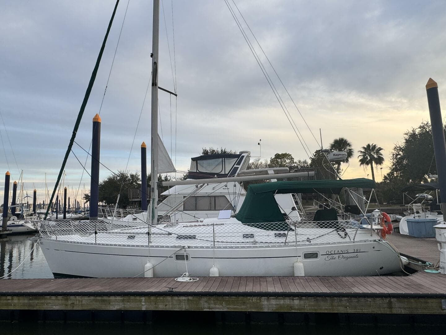 1999 Beneteau 381