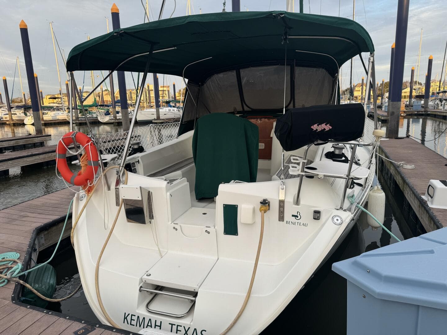 1999 Beneteau 381