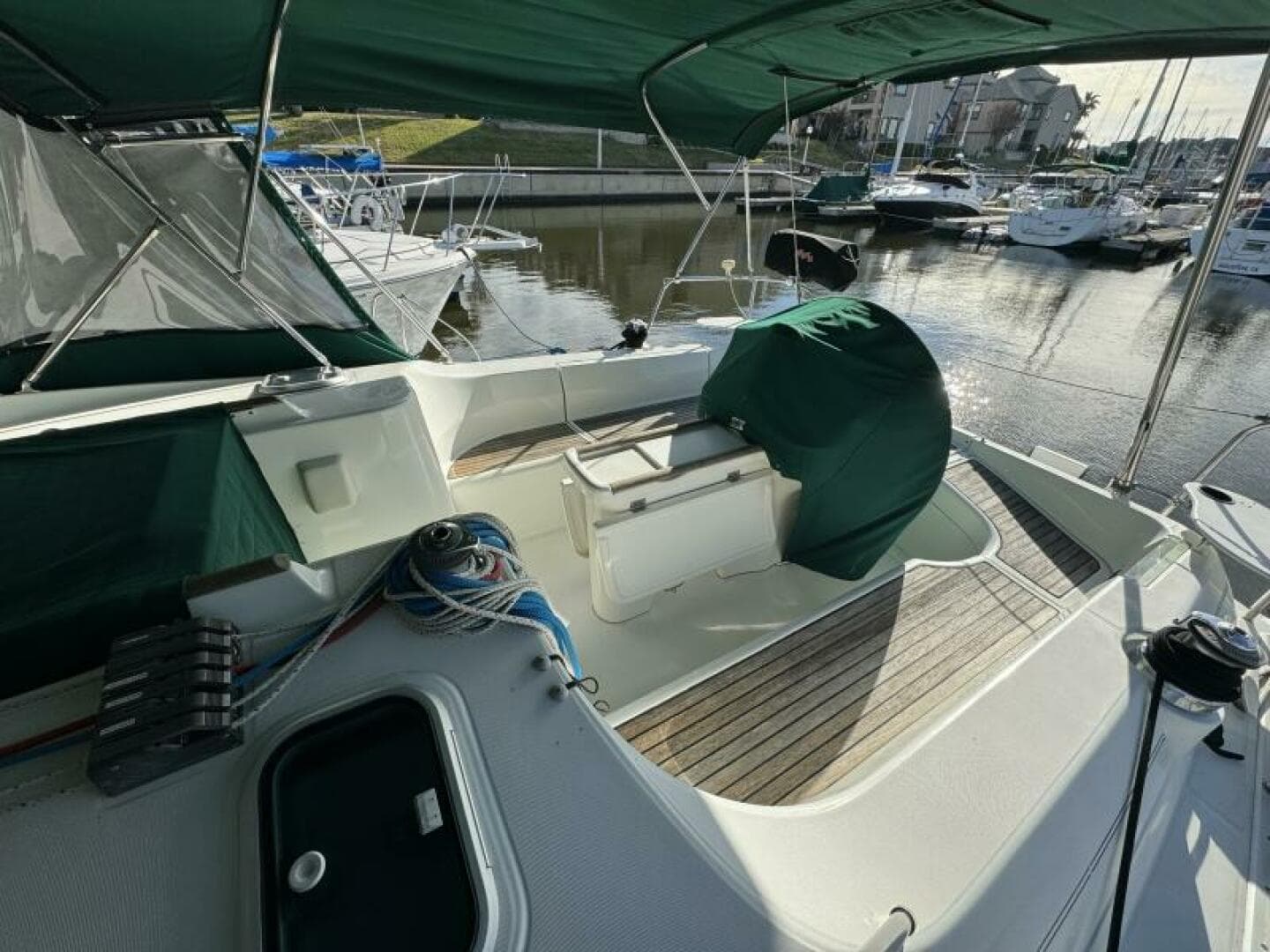 1999 Beneteau 381