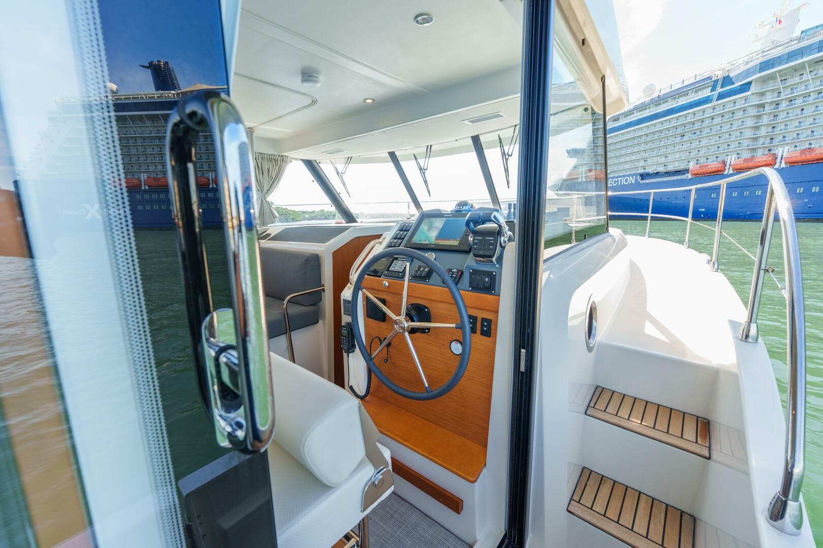 2025 Beneteau 
