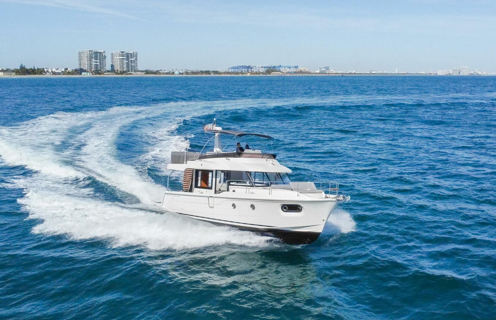 2025 Beneteau 