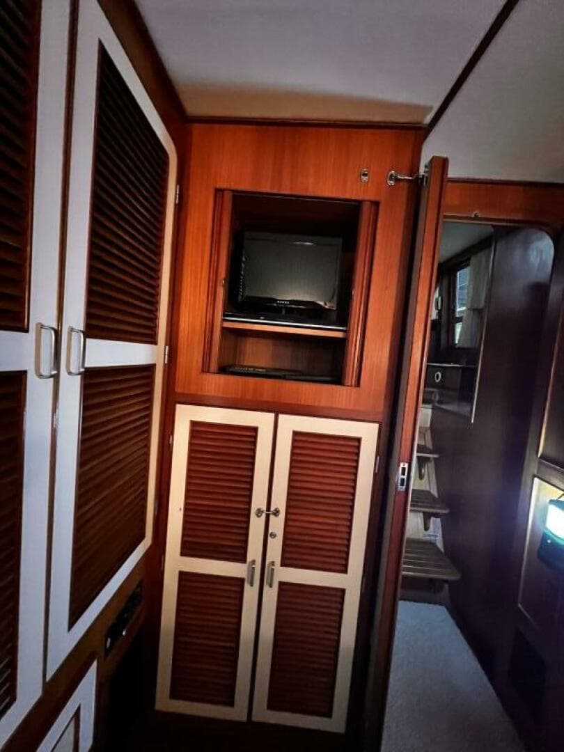 1989 Hi-Star 48 Sundeck