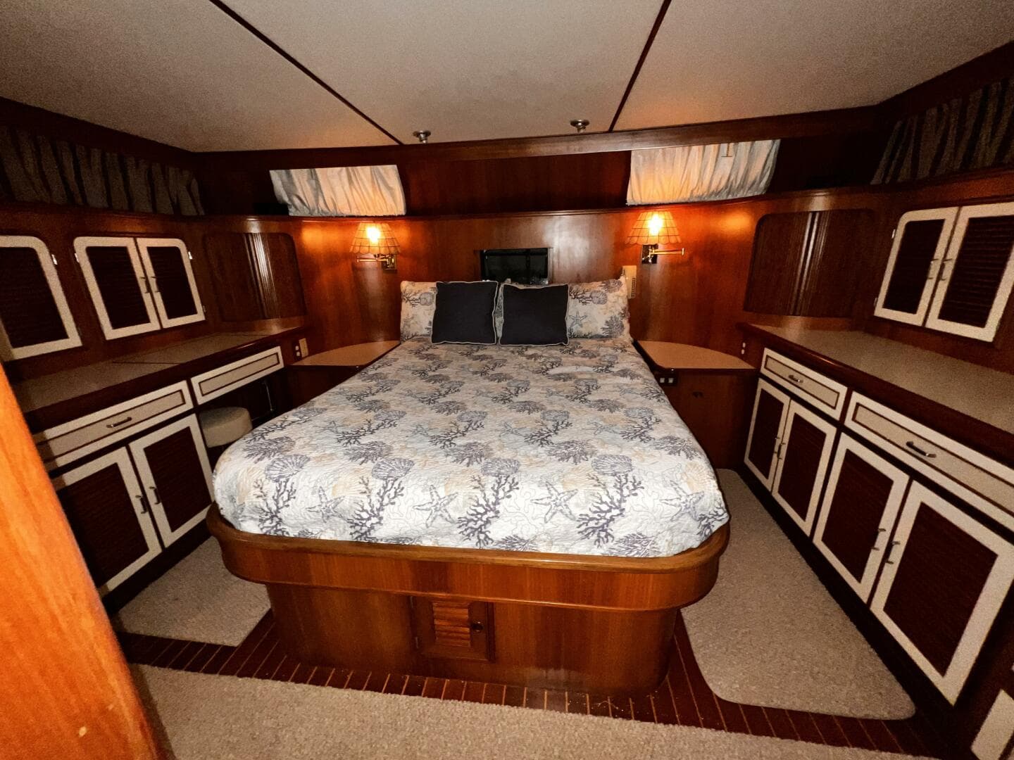 1989 Hi-Star 48 Sundeck