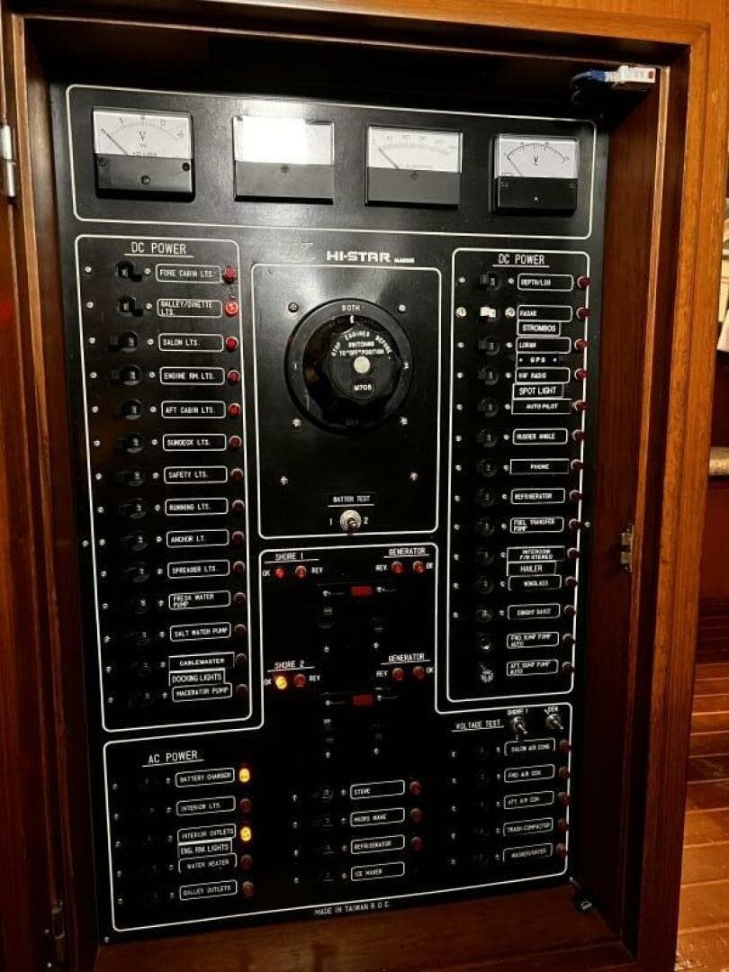 1989 Hi-Star 48 Sundeck