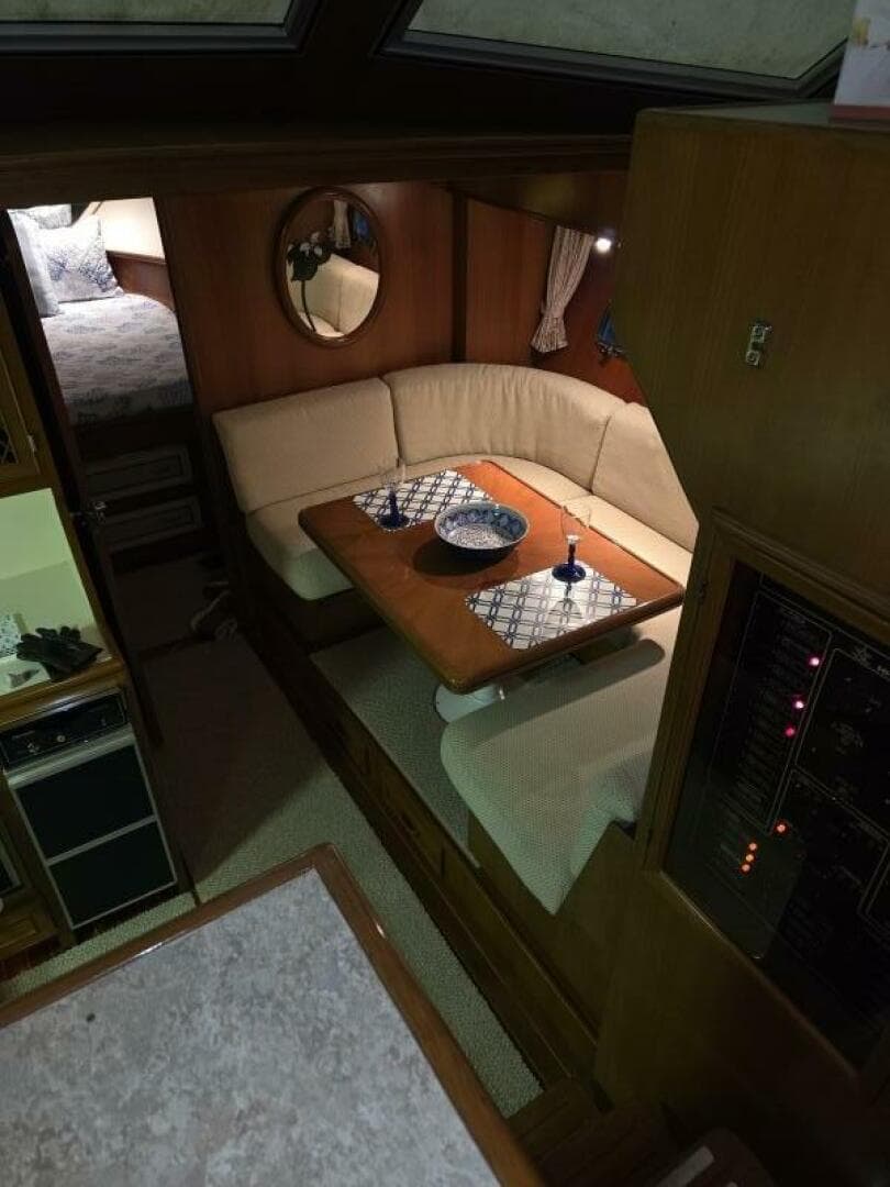 1989 Hi-Star 48 Sundeck
