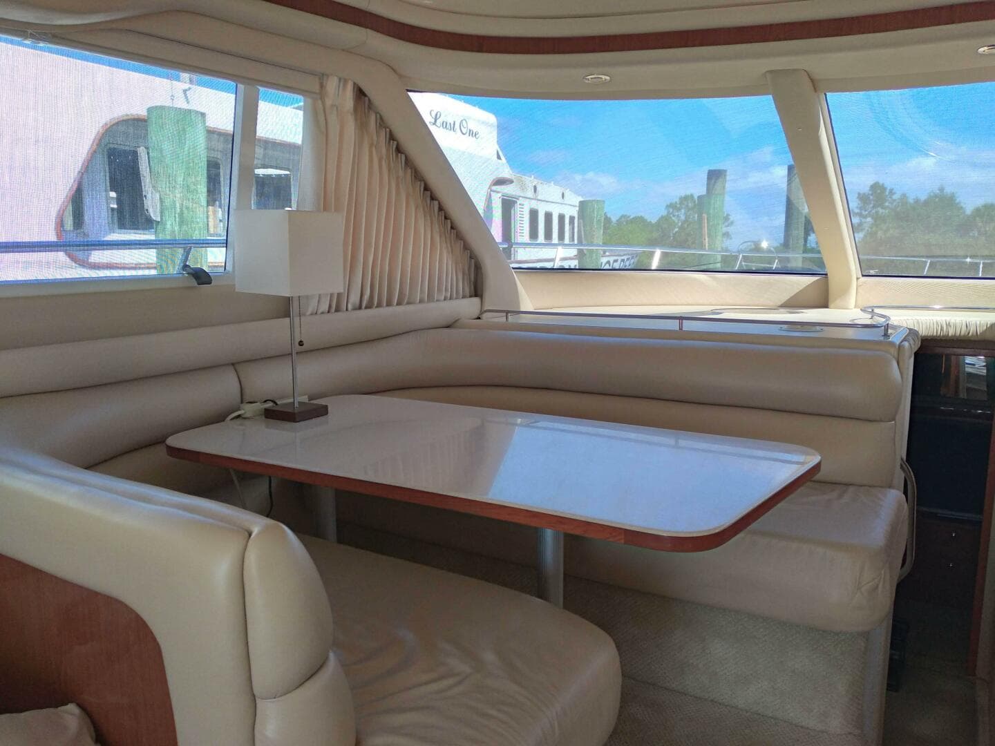 Sea Ray 48 LIFE IS GOOD TODAY - Galley Dinette