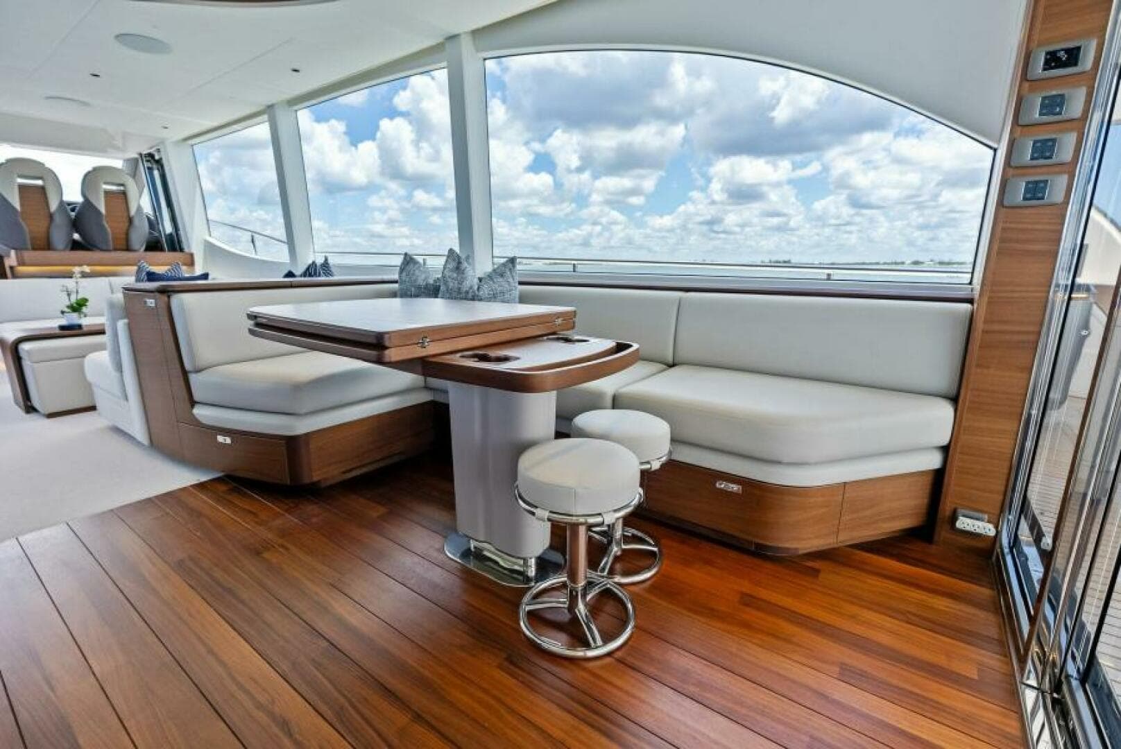 2024 Princess Y72 Motor Yacht
