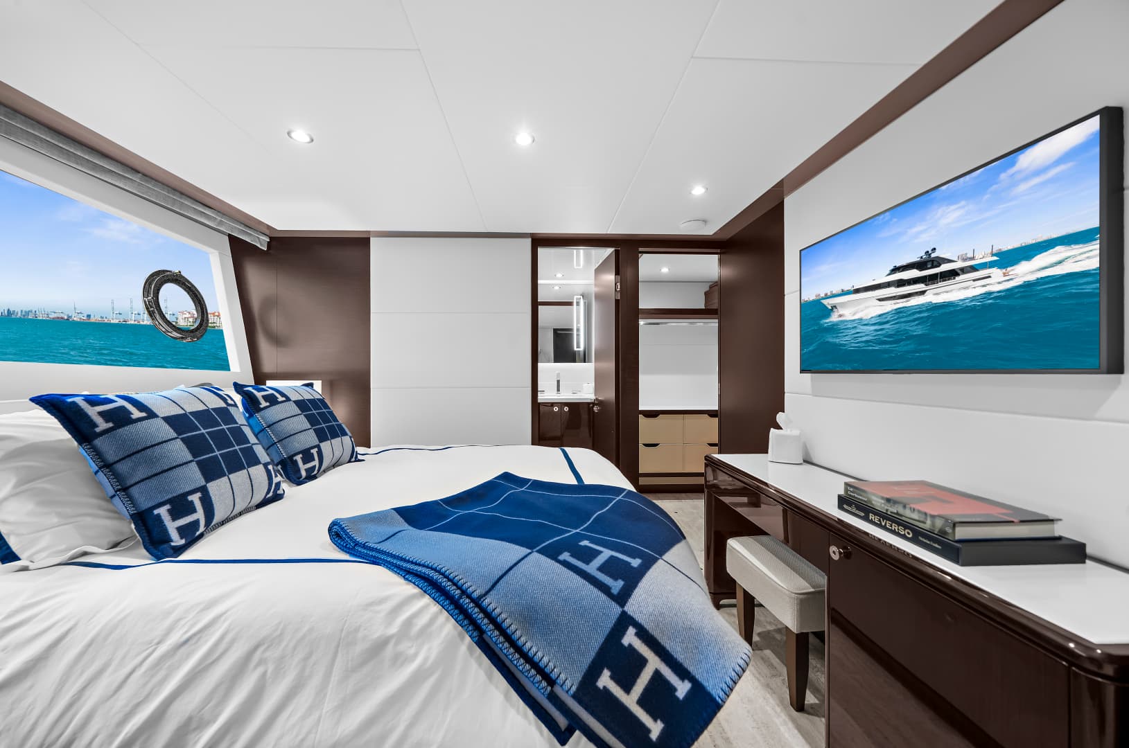 2024 Ocean Alexander 32 L