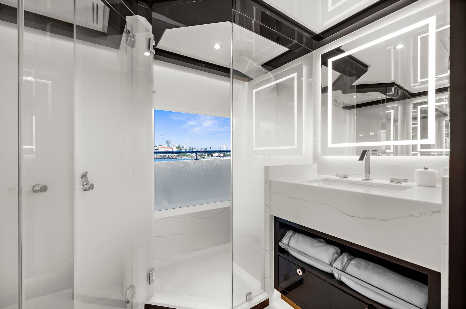 2024 Ocean Alexander 32 L