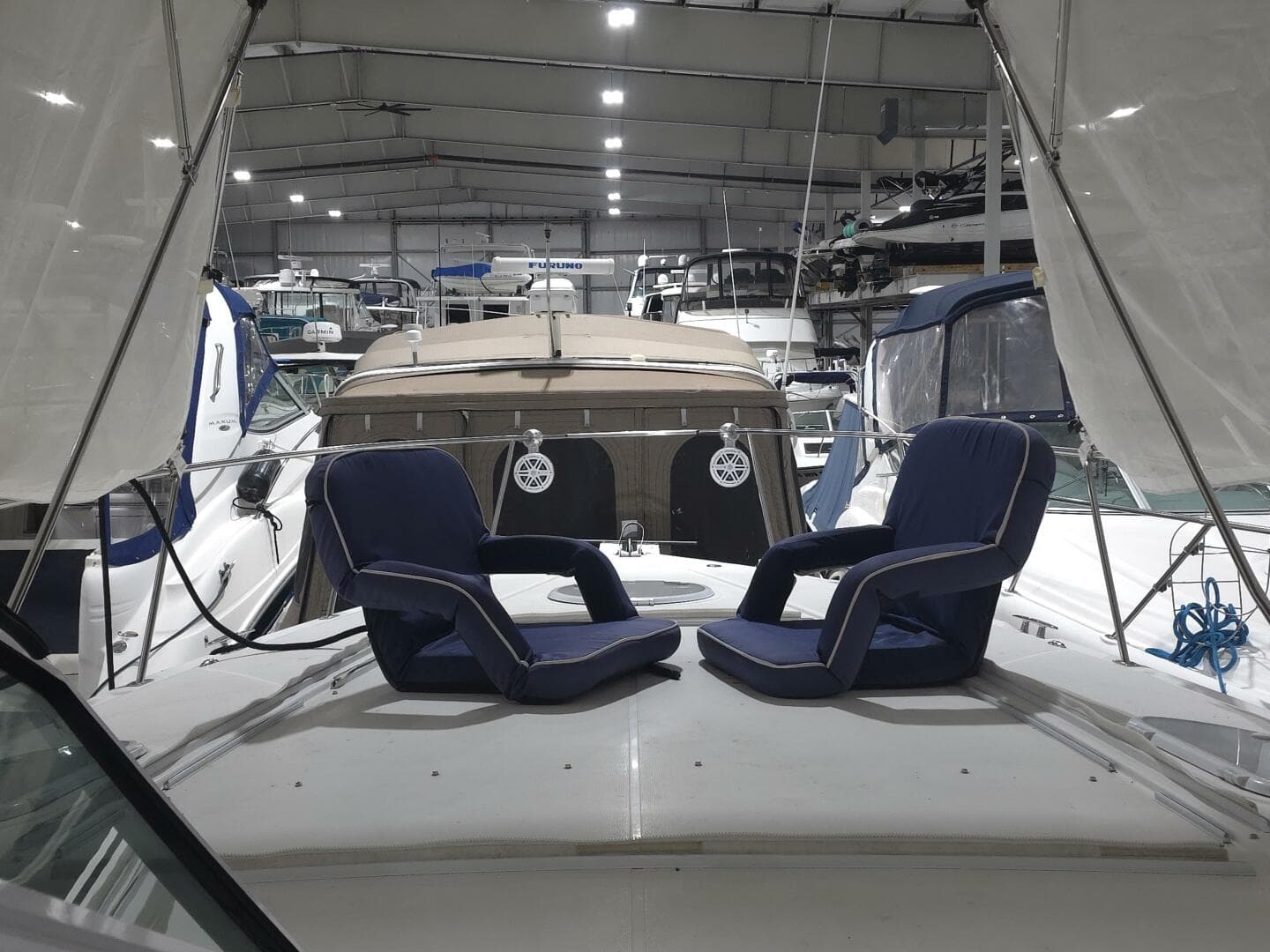 2008 Cruisers Yachts 