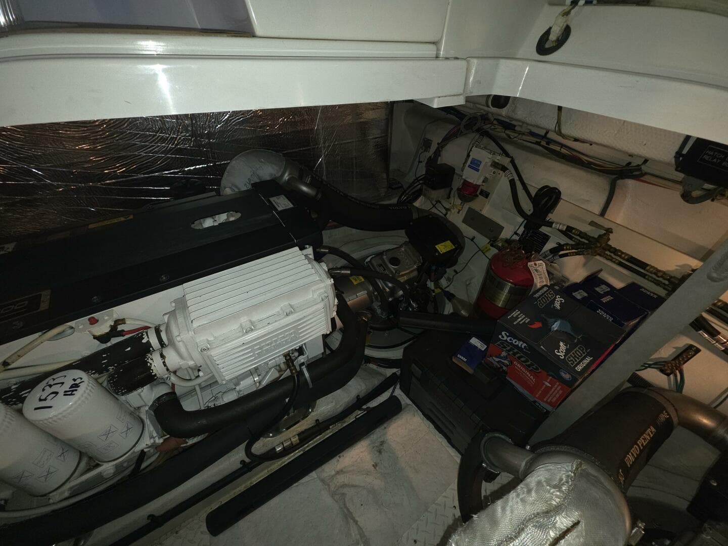 2008 Cruisers Yachts 