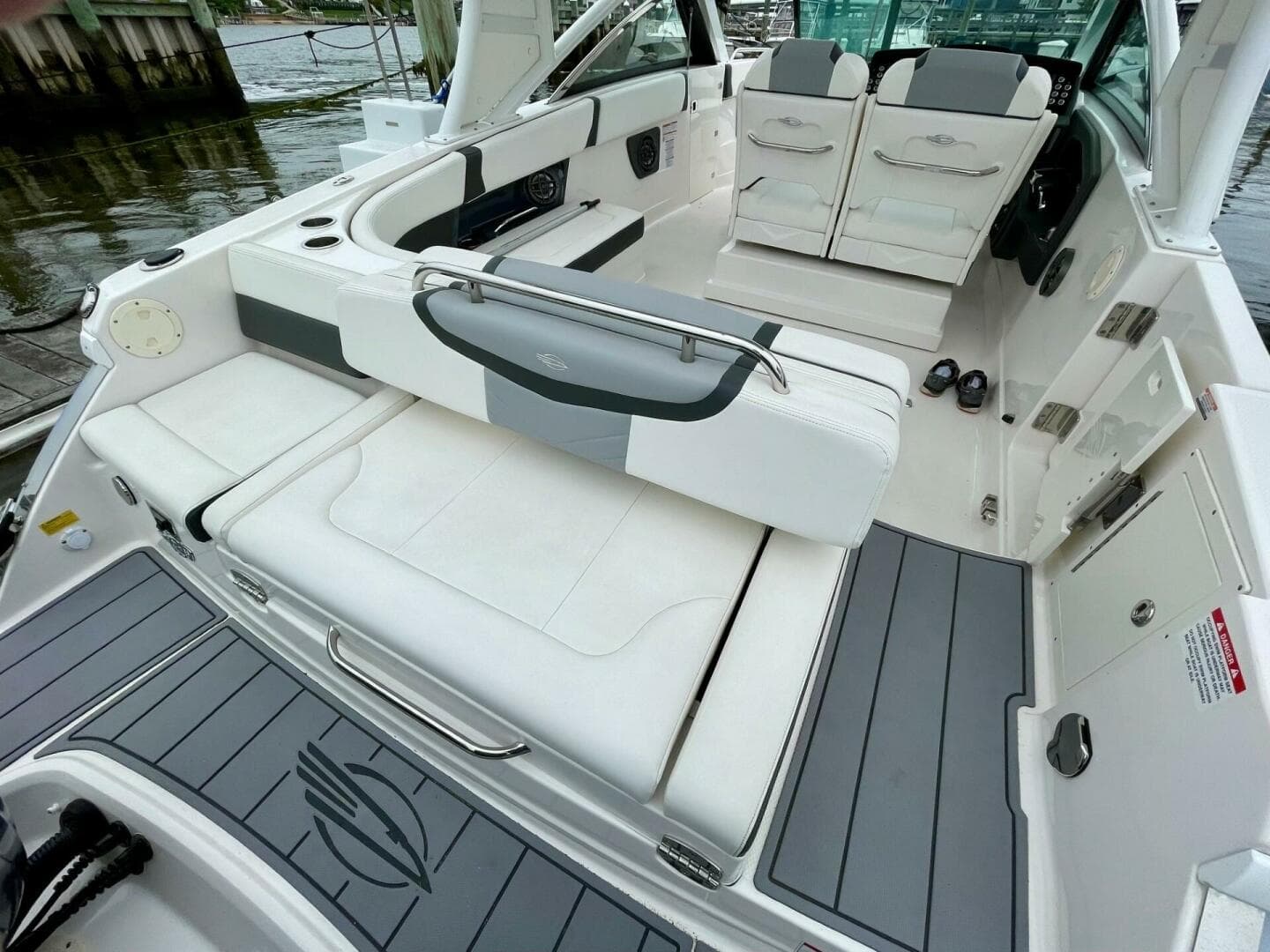 2023 Chaparral 280 OSX