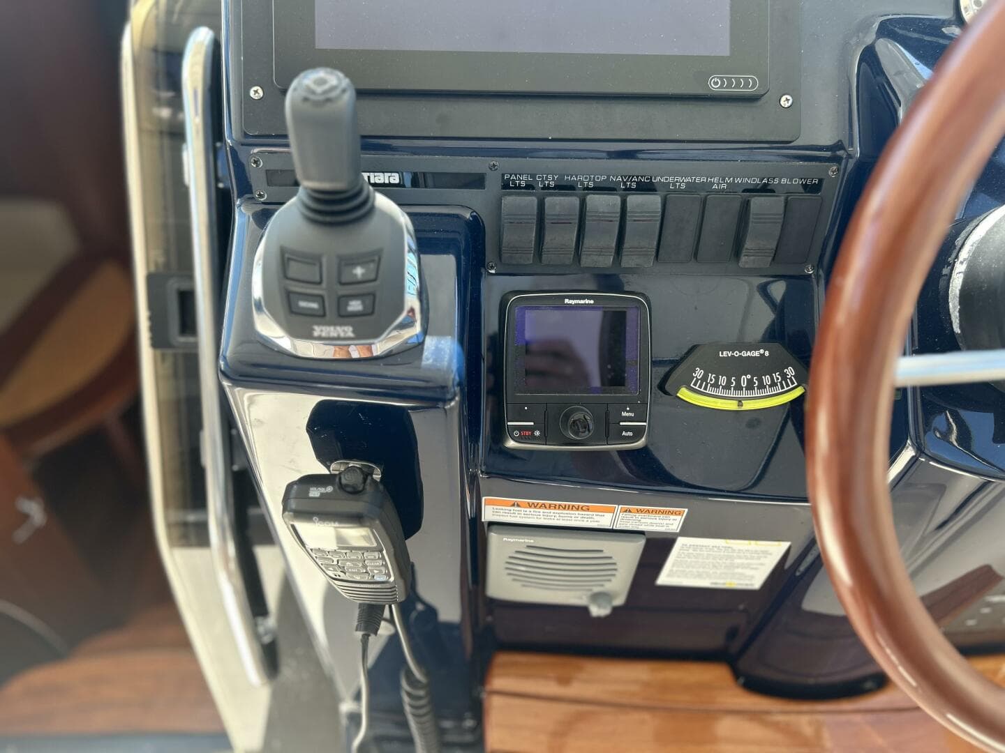 2008 Tiara Yachts 3500 Sovran