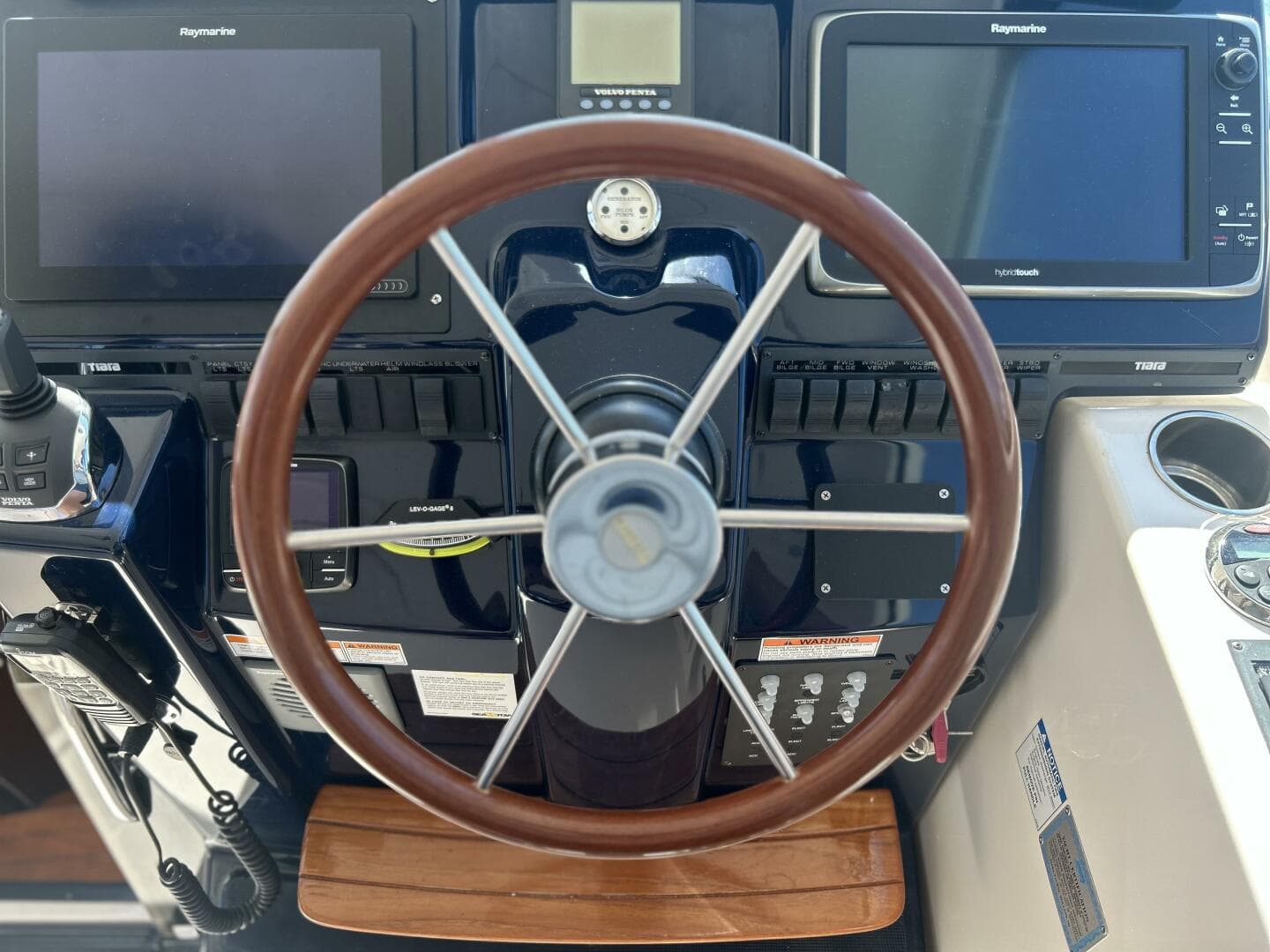 2008 Tiara Yachts 3500 Sovran