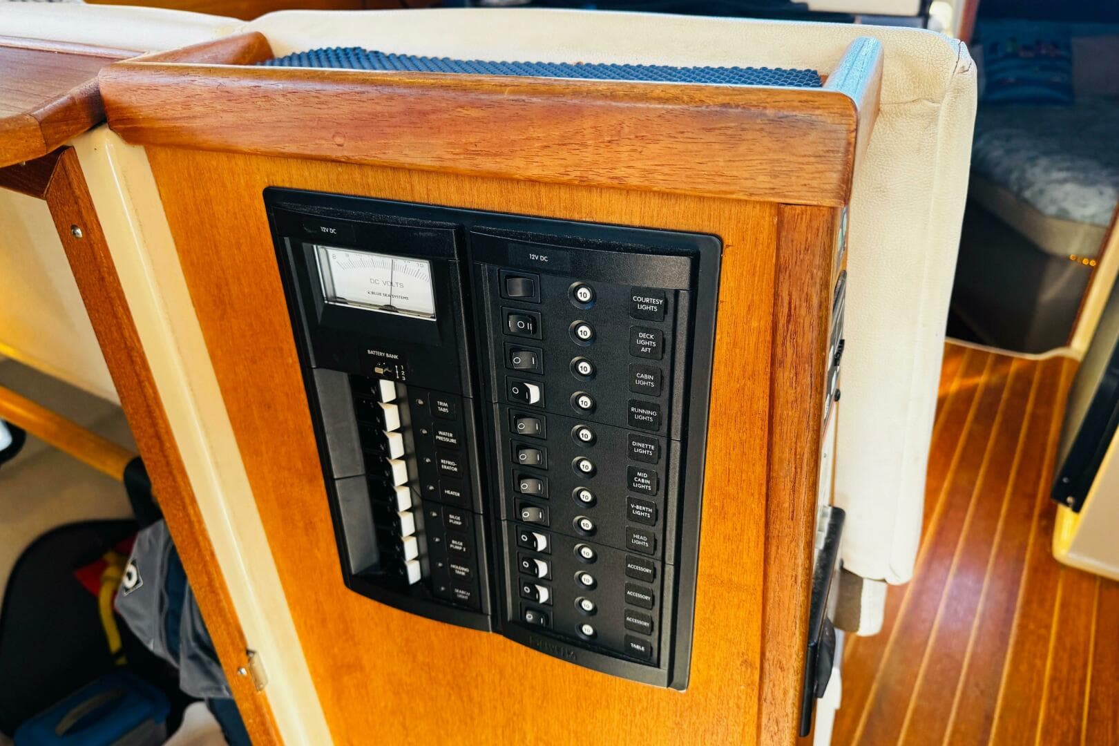 2013 Ranger Tugs R-31