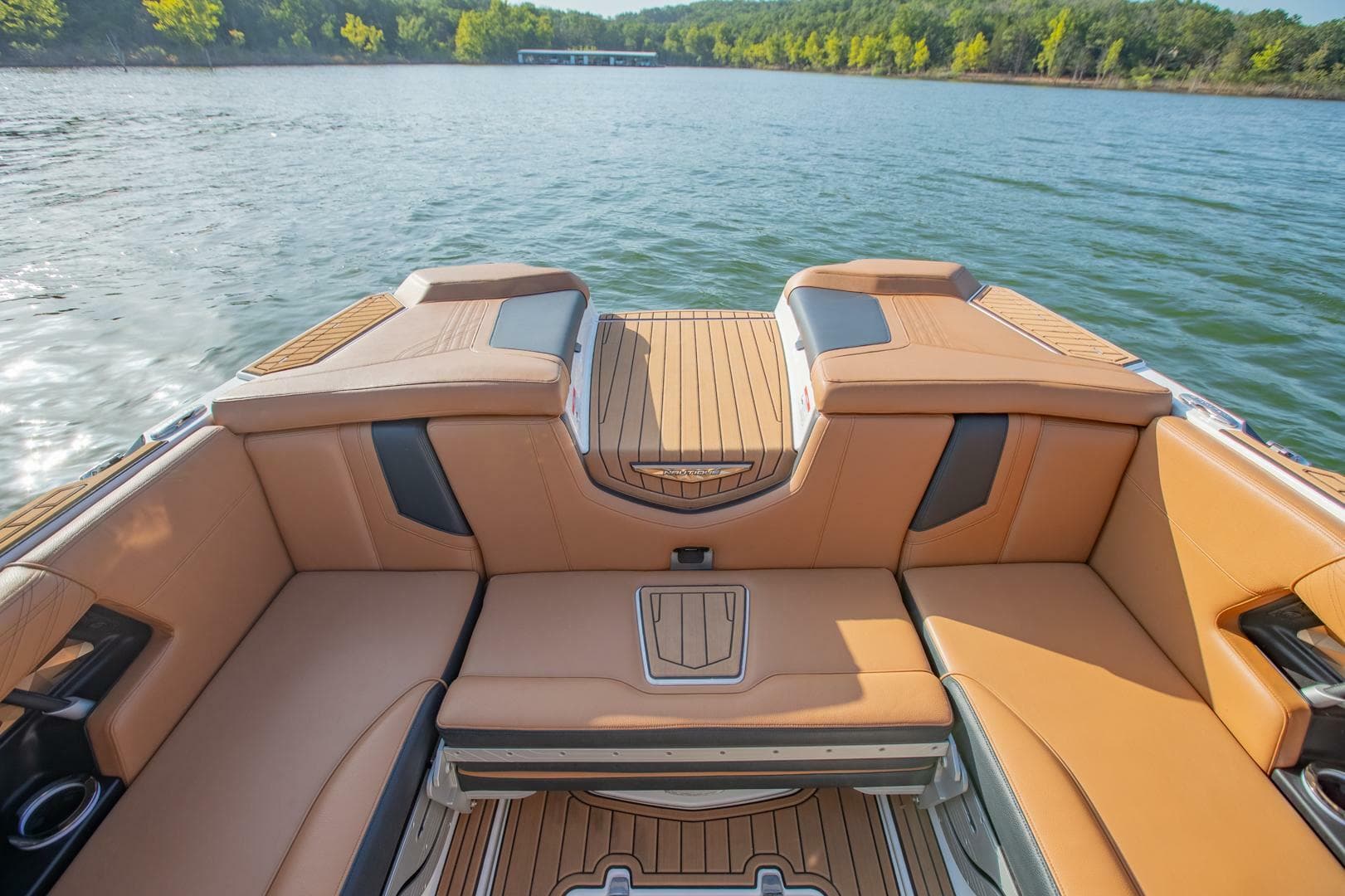 2020 Nautique G25