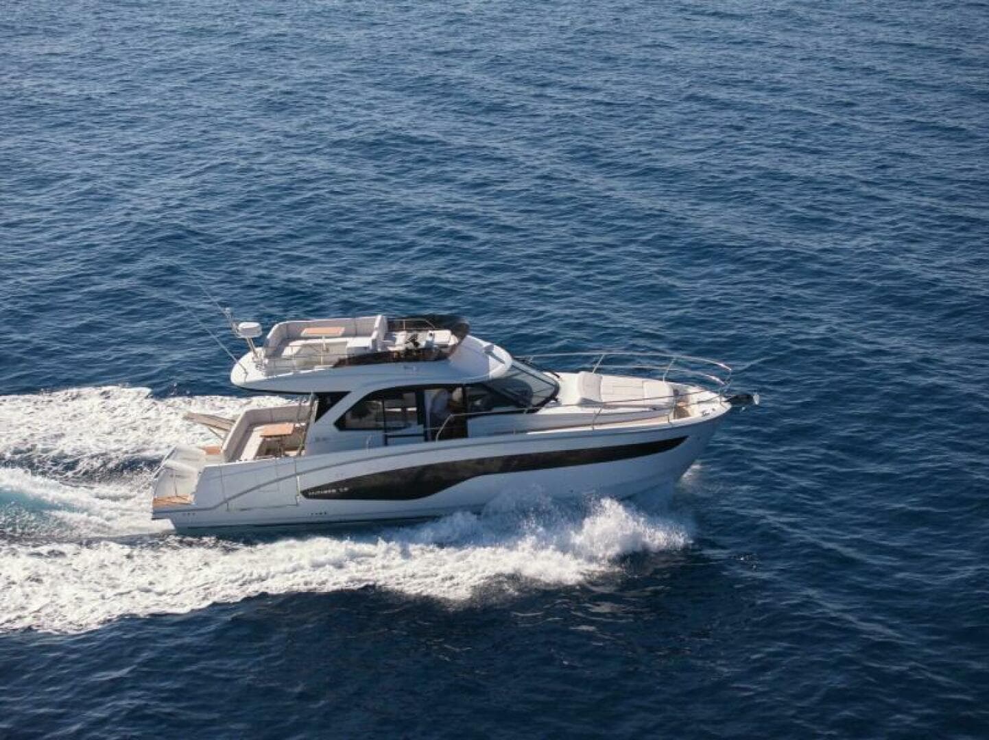 2027 Beneteau Antares 12 Fly