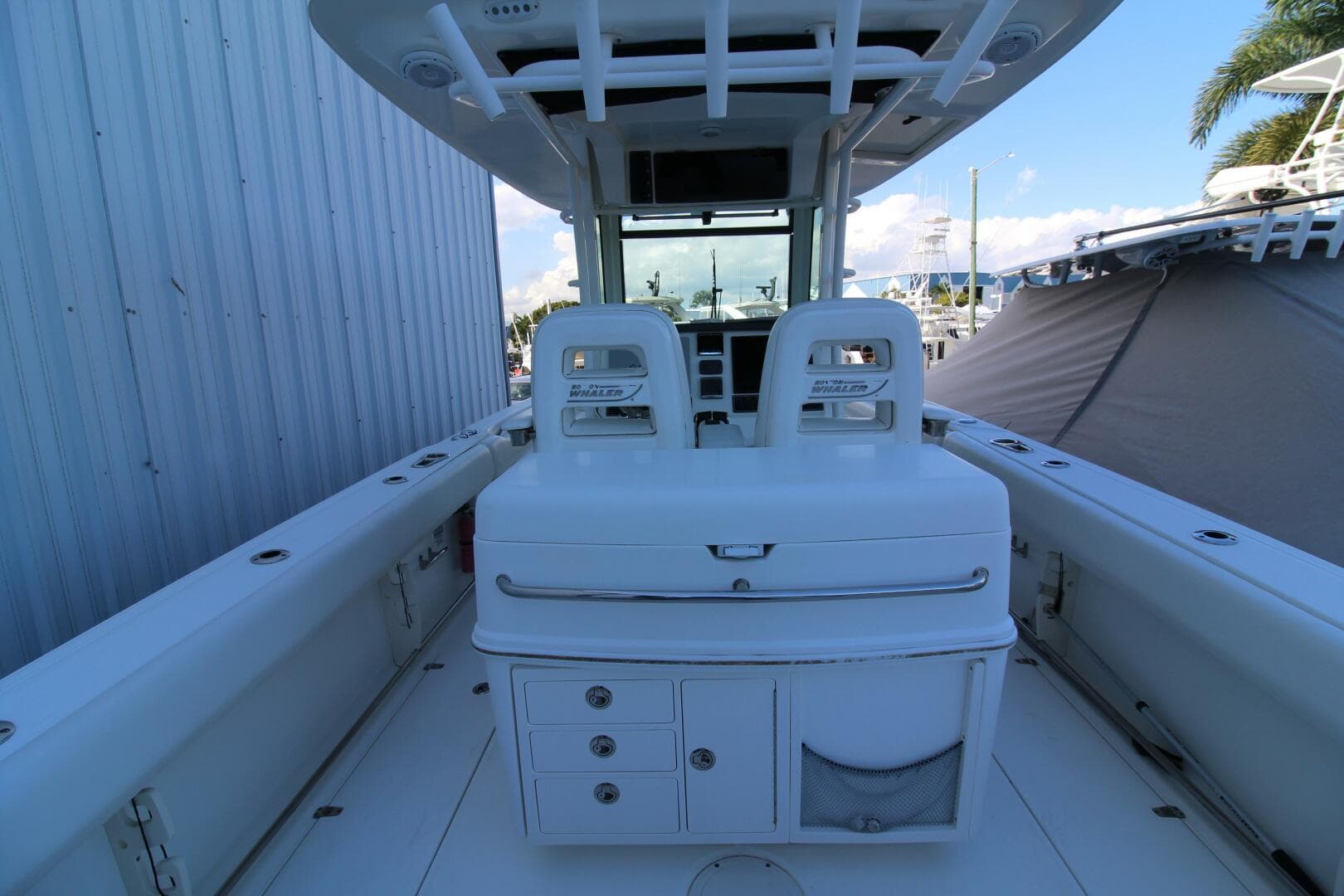2015 Boston Whaler 320 Outrage