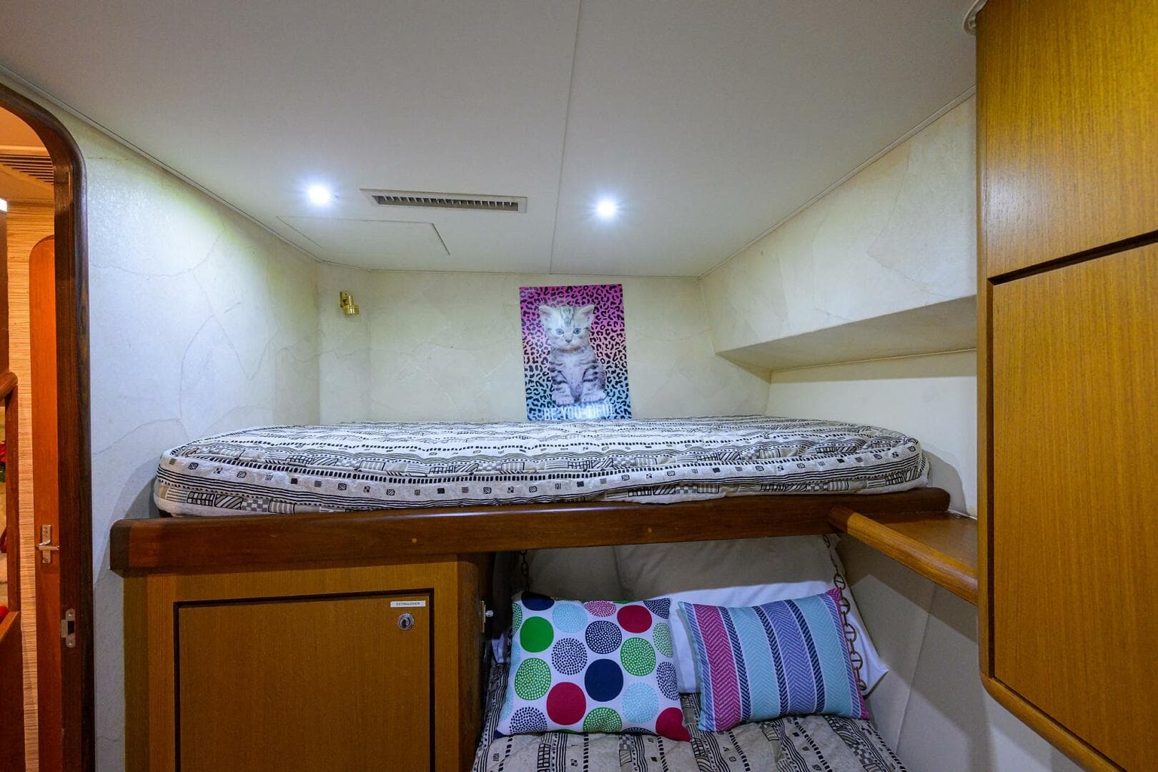 2001 Ocean Yachts Super Sport