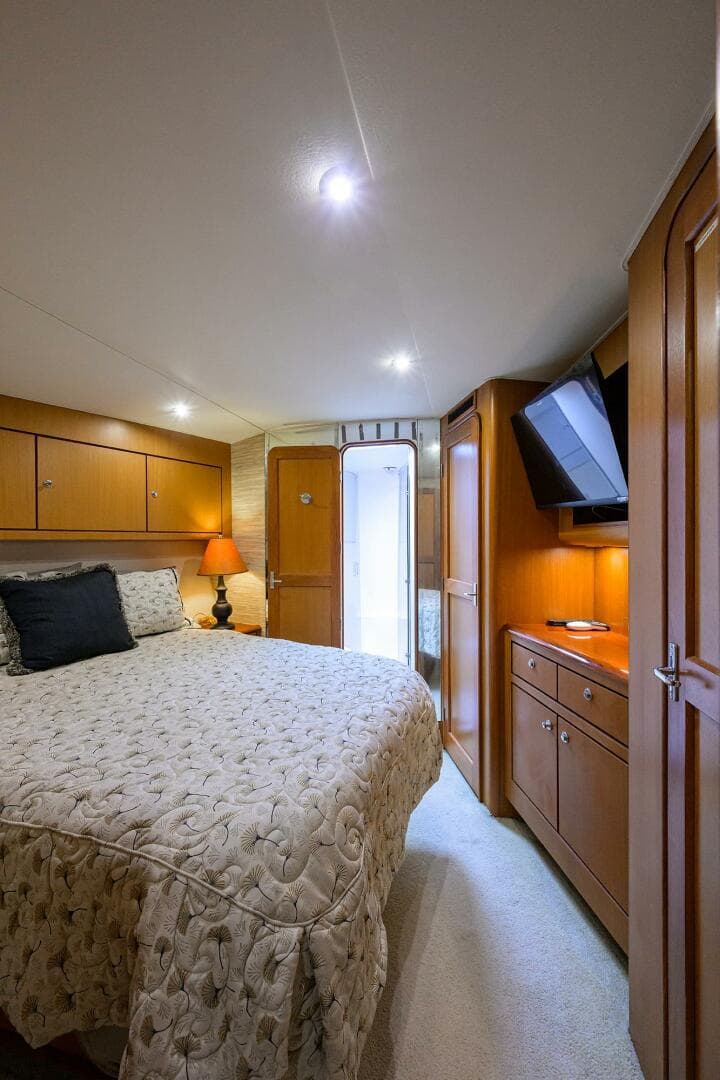 2001 Ocean Yachts Super Sport