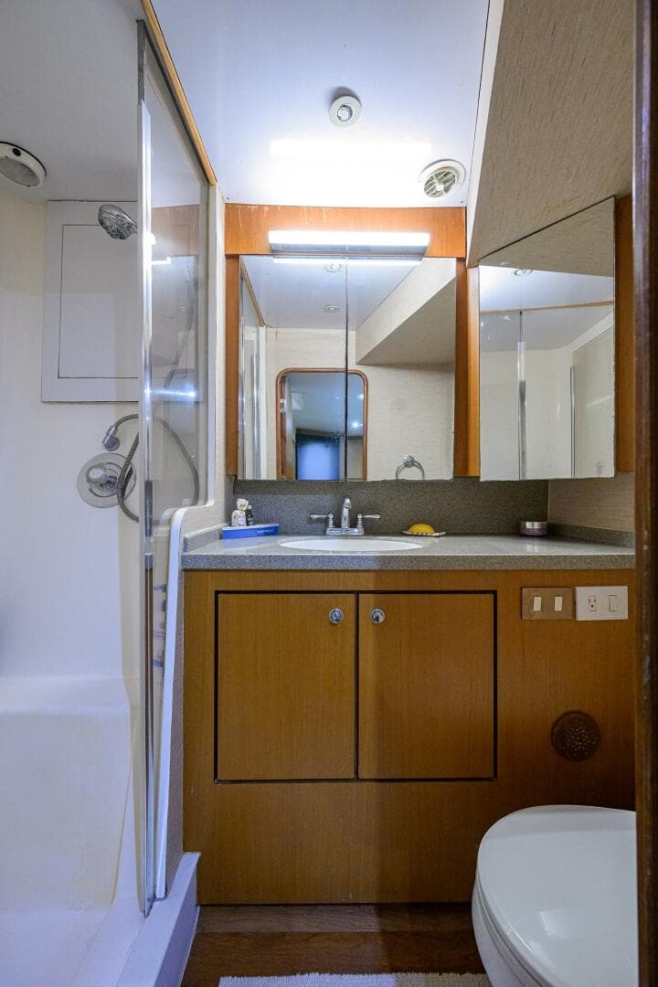 2001 Ocean Yachts Super Sport