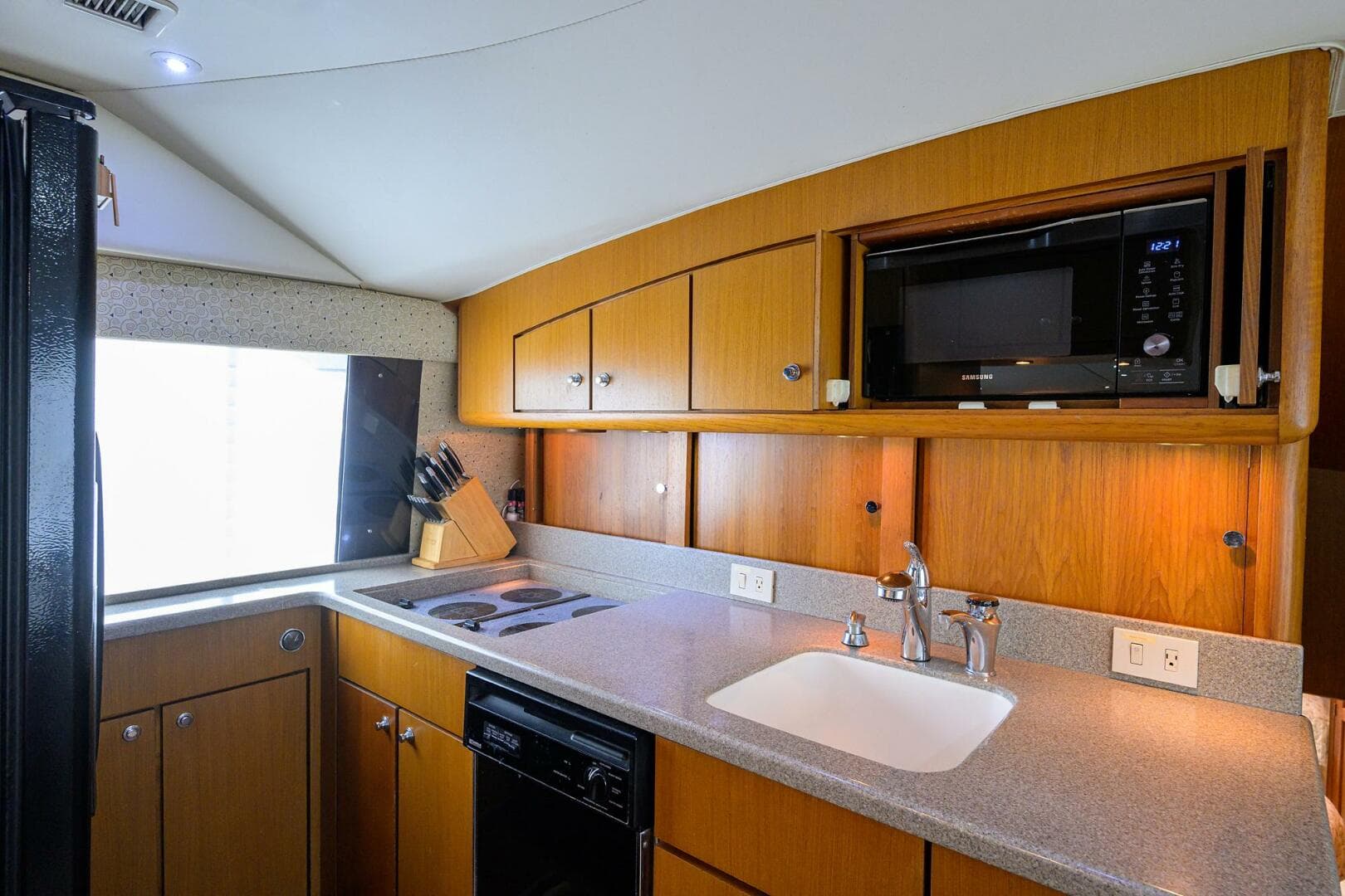 2001 Ocean Yachts Super Sport