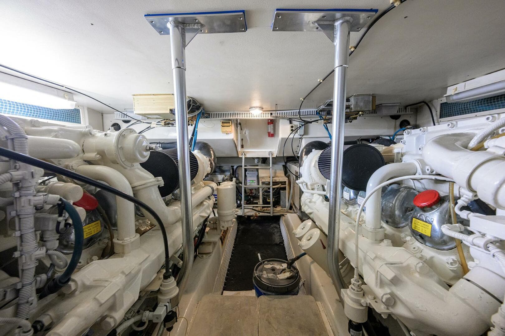 2001 Ocean Yachts Super Sport