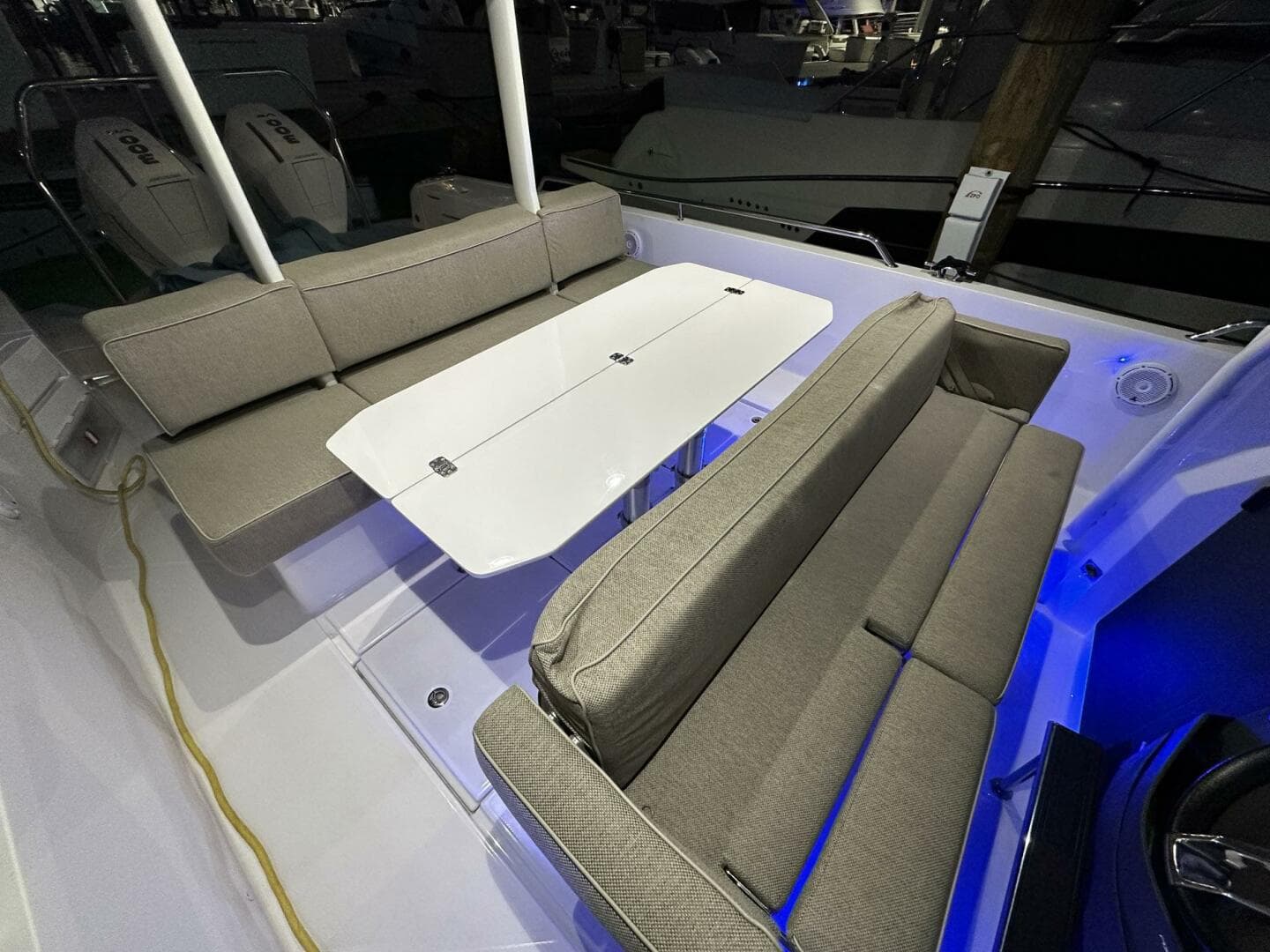 2024 Axopar 37 Sun Top