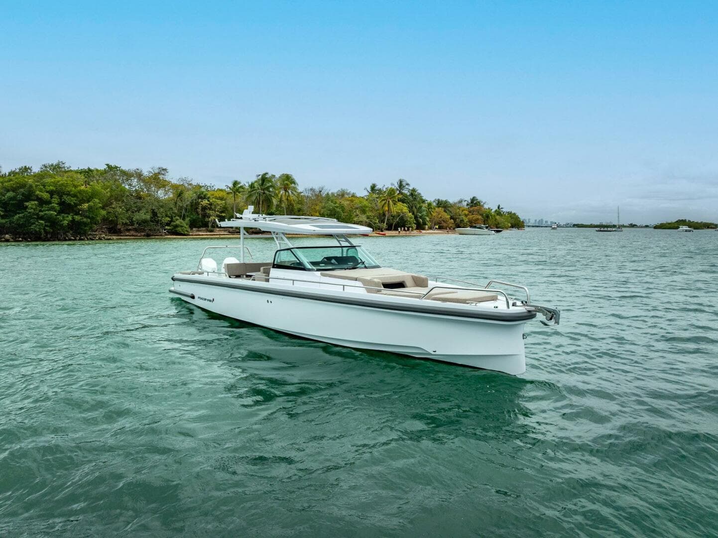 2024 Axopar 37 Sun Top