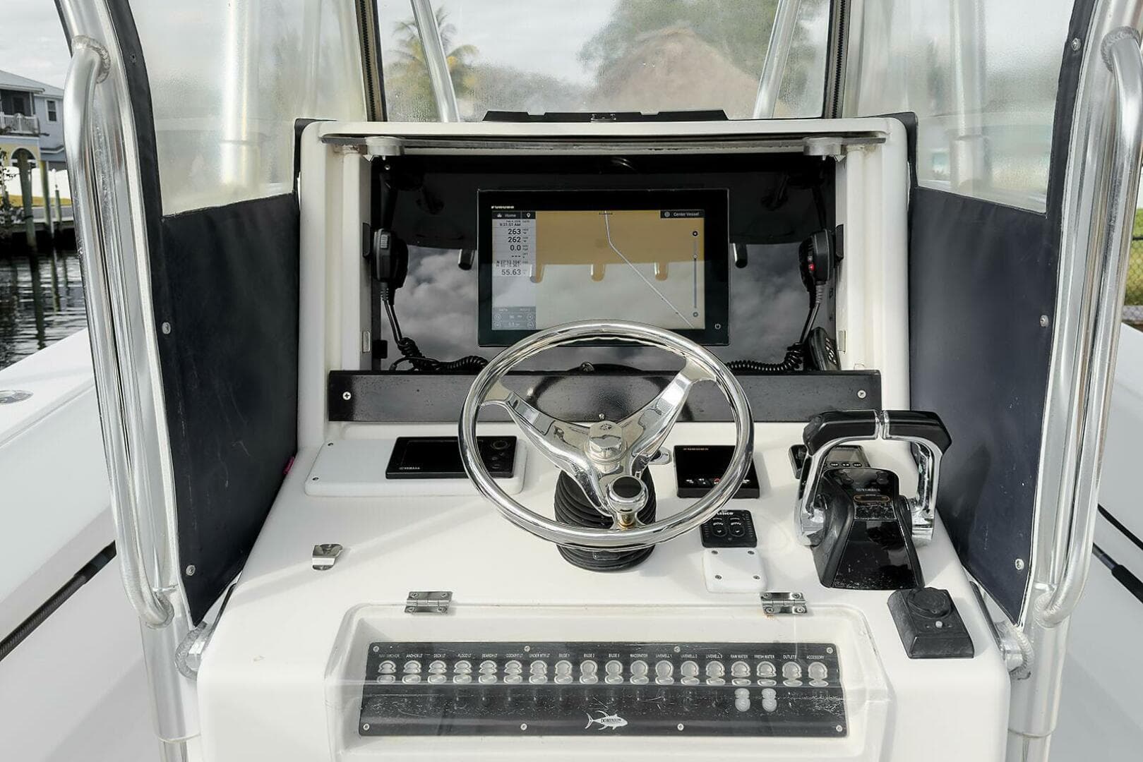 2007 Invincible 33 Open