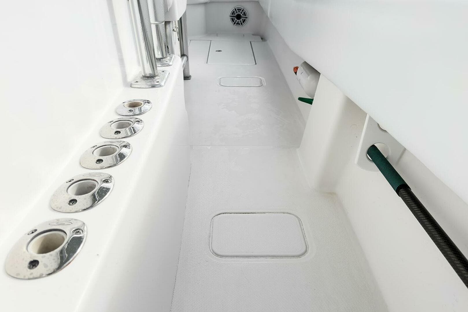 2007 Invincible 33 Open