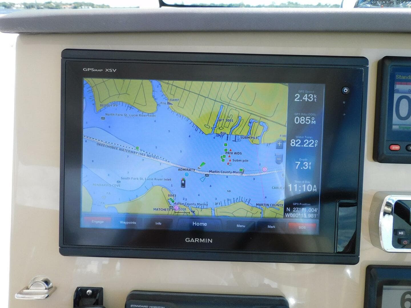 2016 Pursuit 325 Dual Console