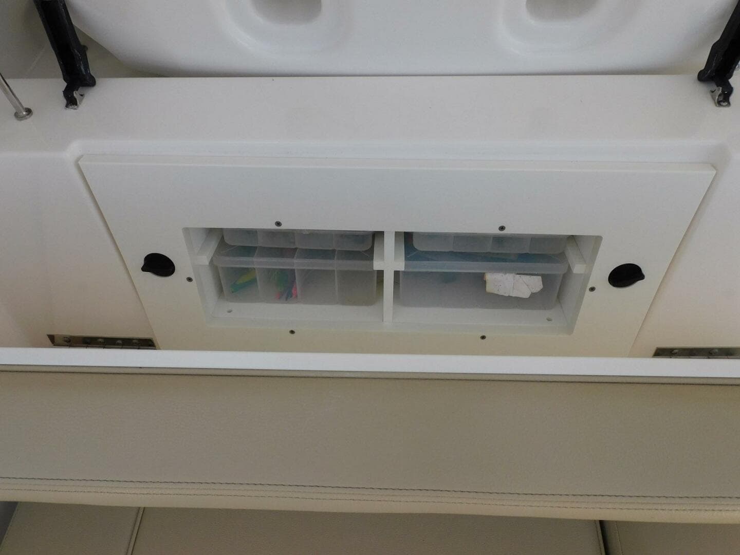 2016 Pursuit 325 Dual Console