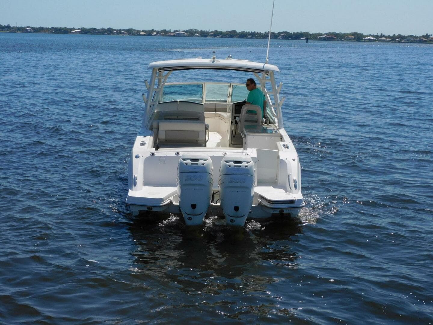 2016 Pursuit 325 Dual Console