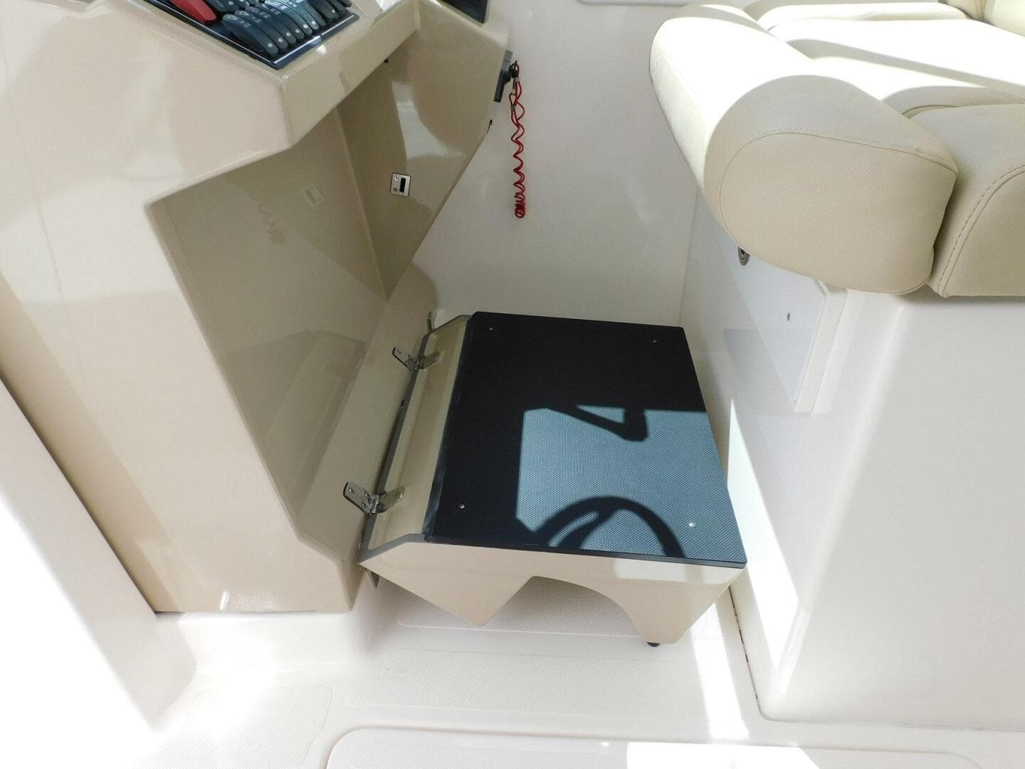 2016 Pursuit 325 Dual Console