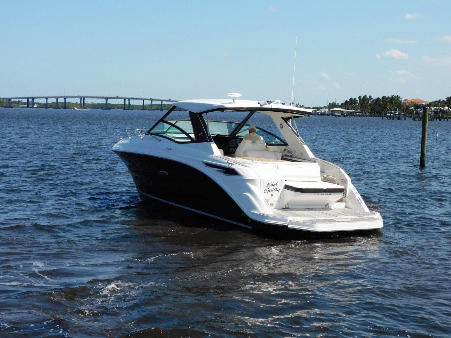 2018 Sea Ray Sundancer 320