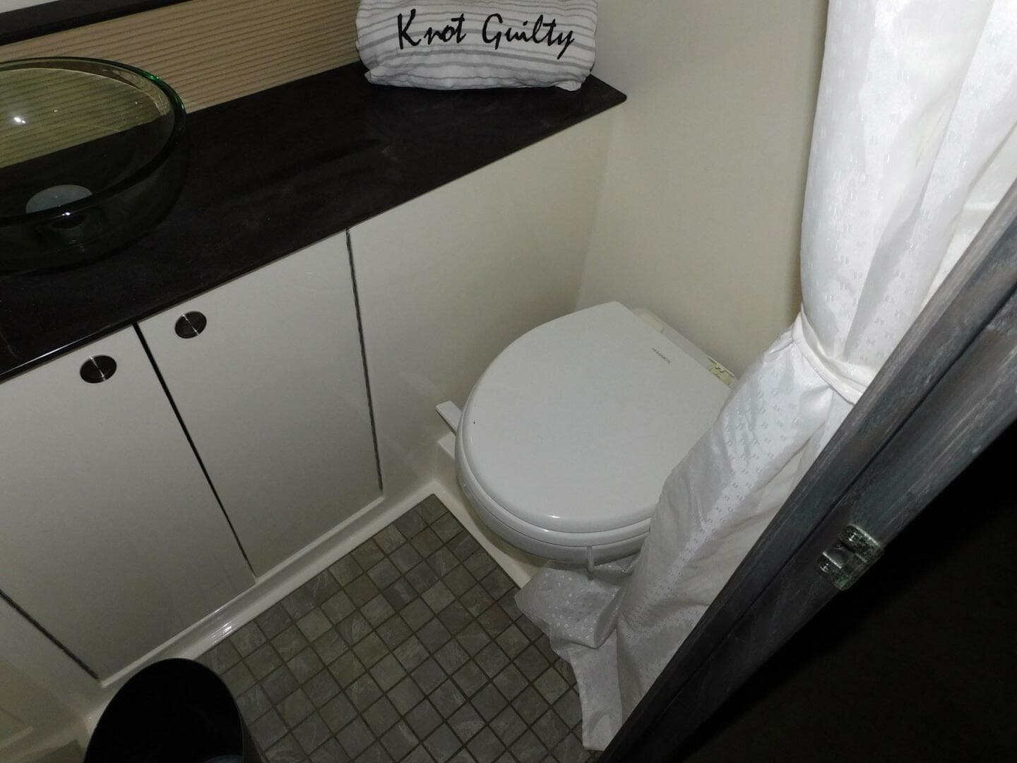 2018 Sea Ray Sundancer 320