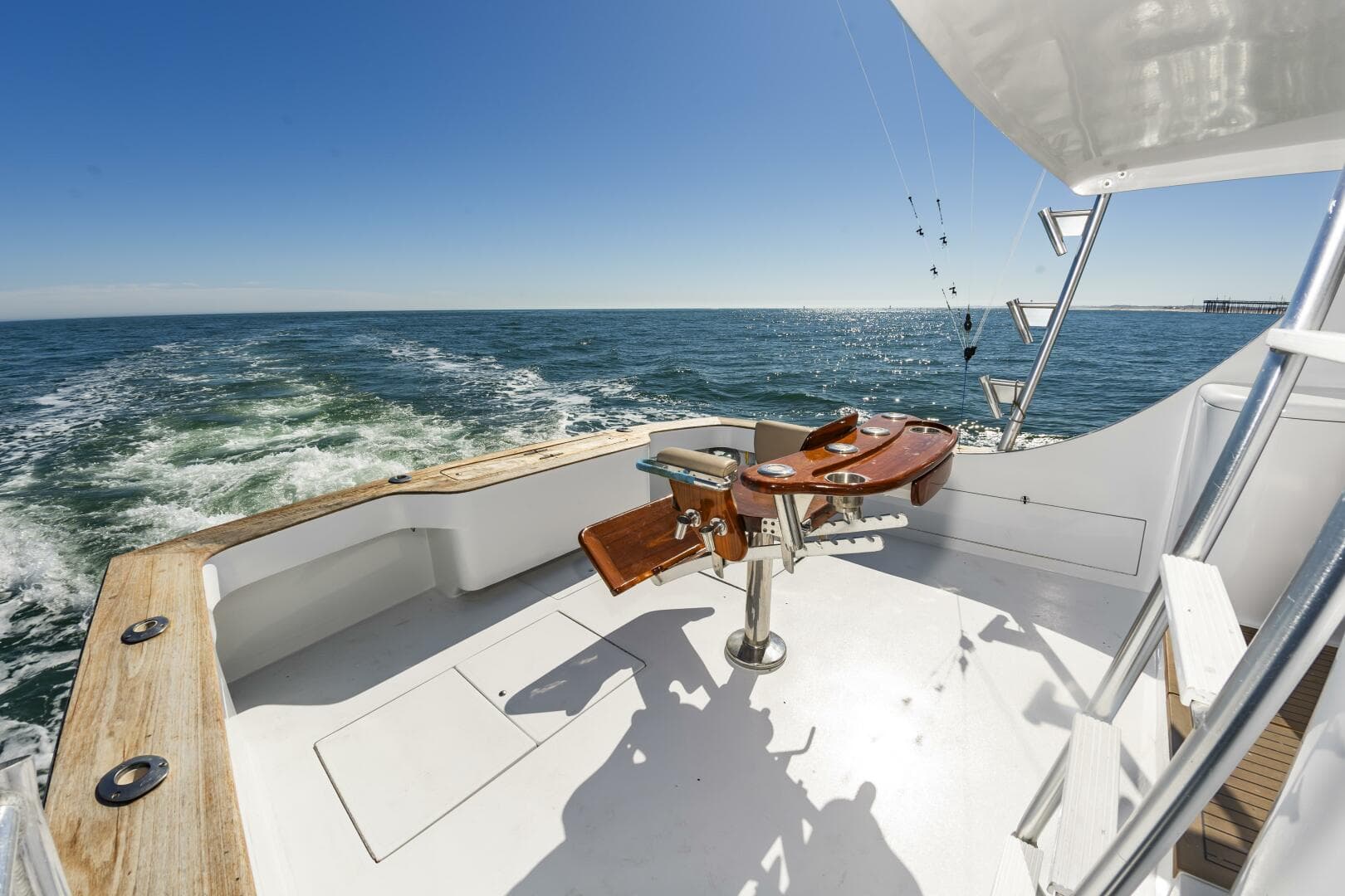 52BuddyDavisFishinFever010