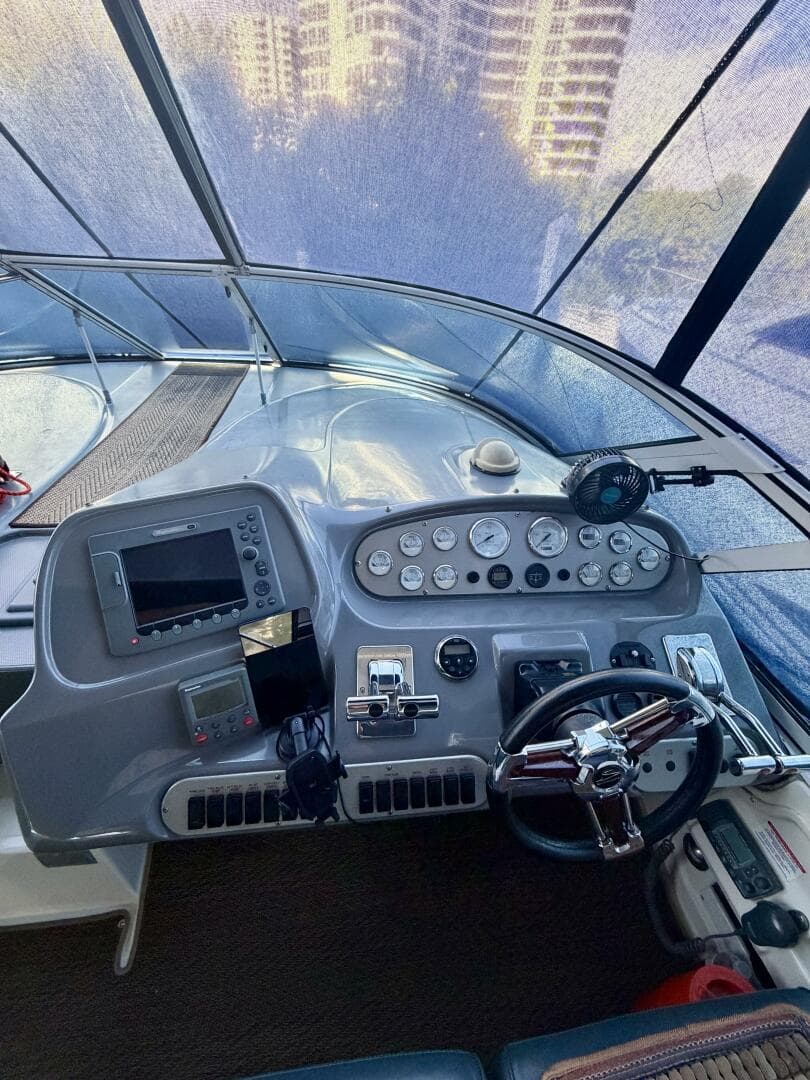 2007 Cruisers Yachts 370 Express