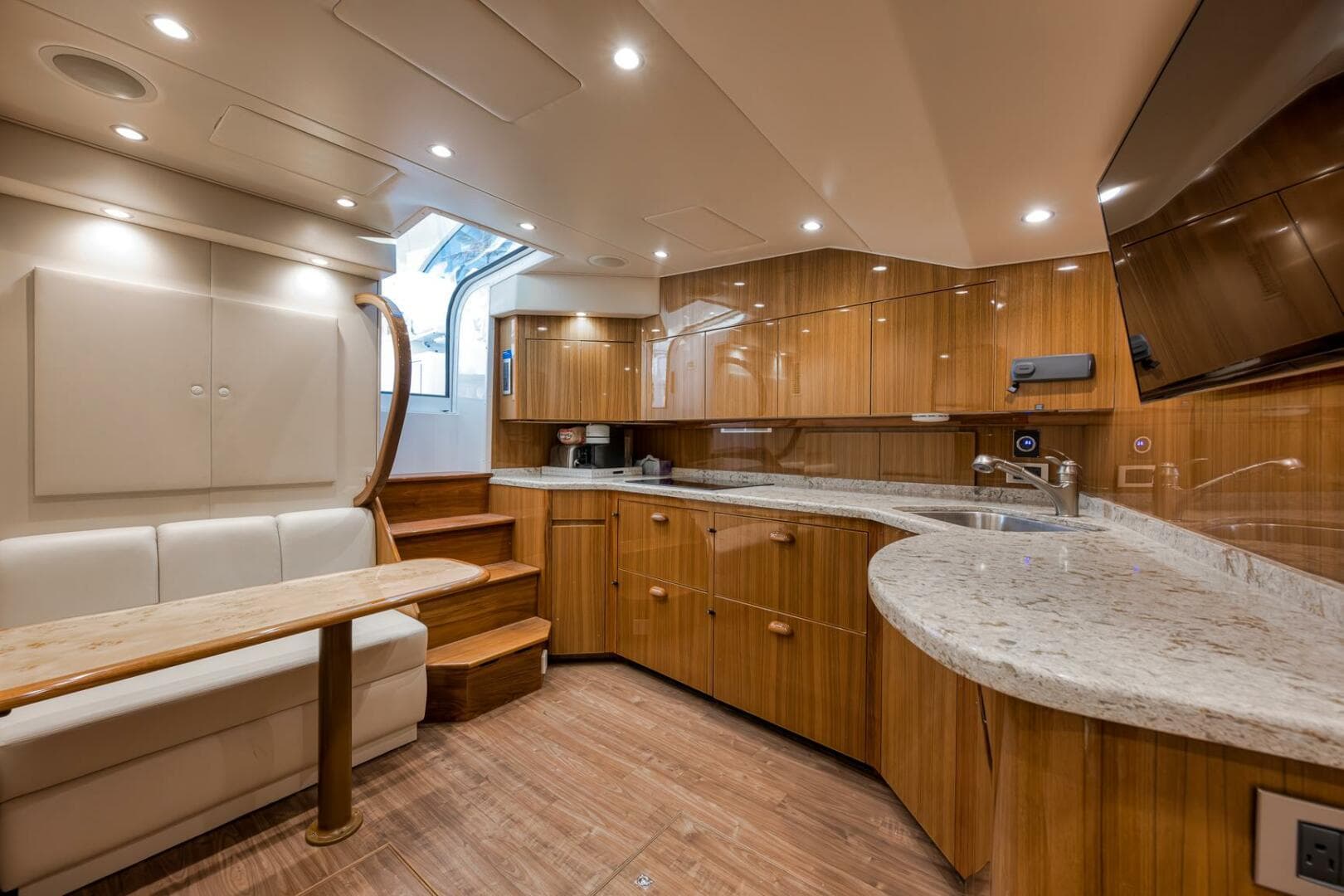 2015 Viking 52 Sport Coupe