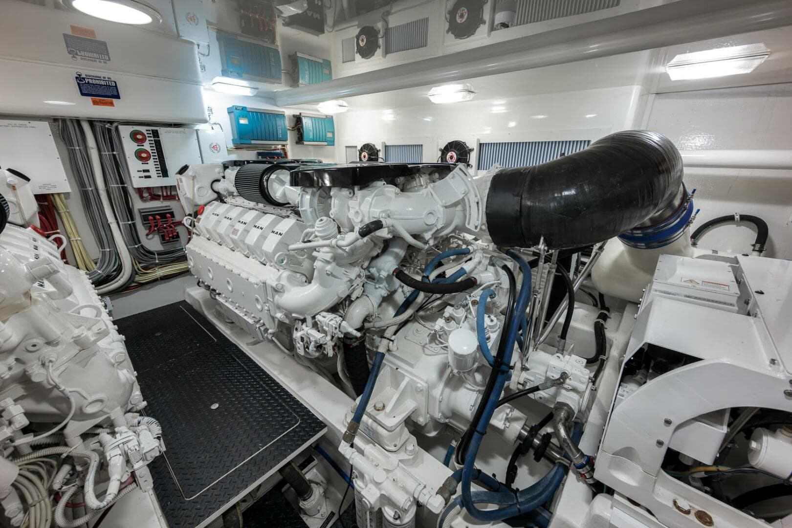 2015 Viking 52 Sport Coupe