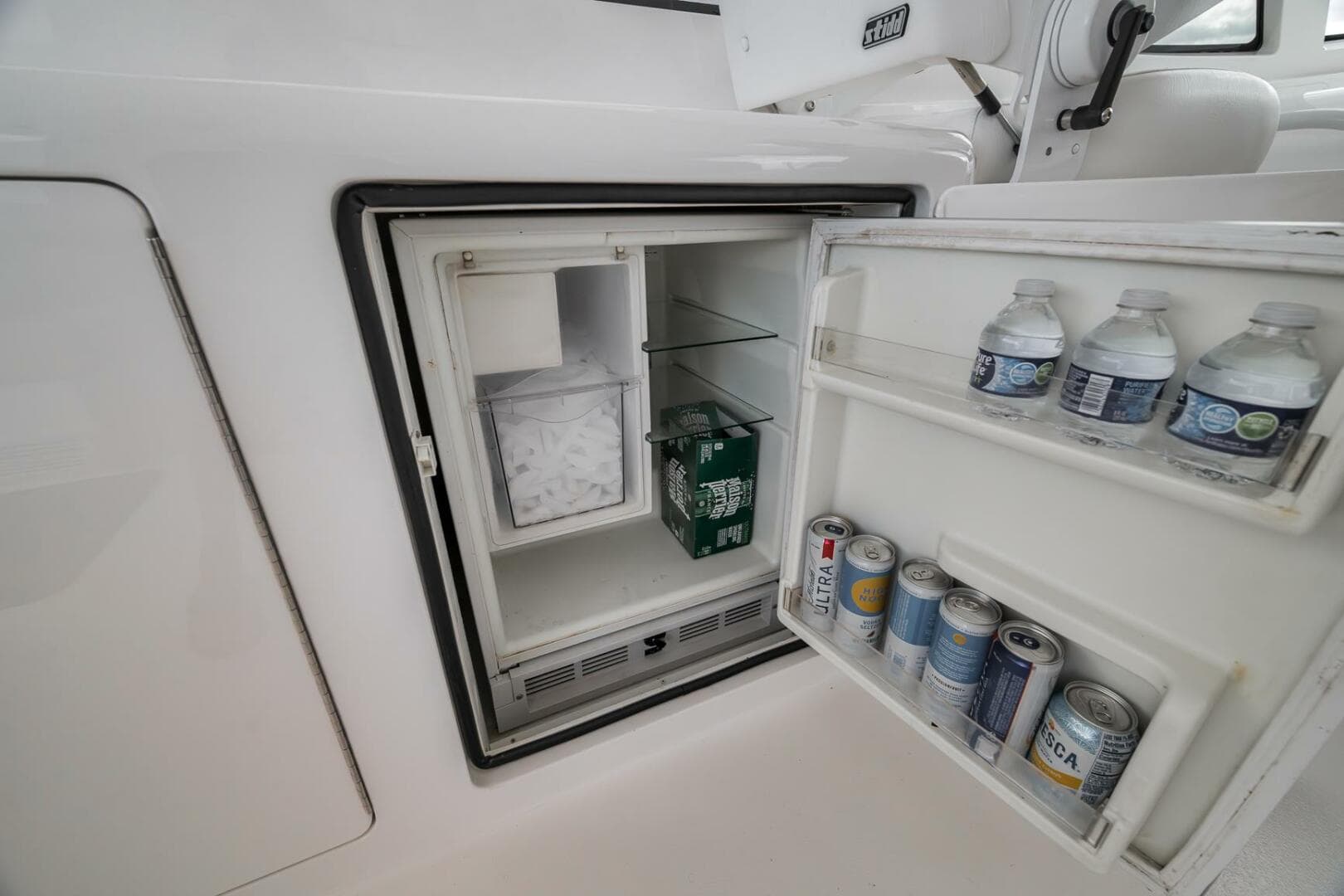 2015 Viking 52 Sport Coupe