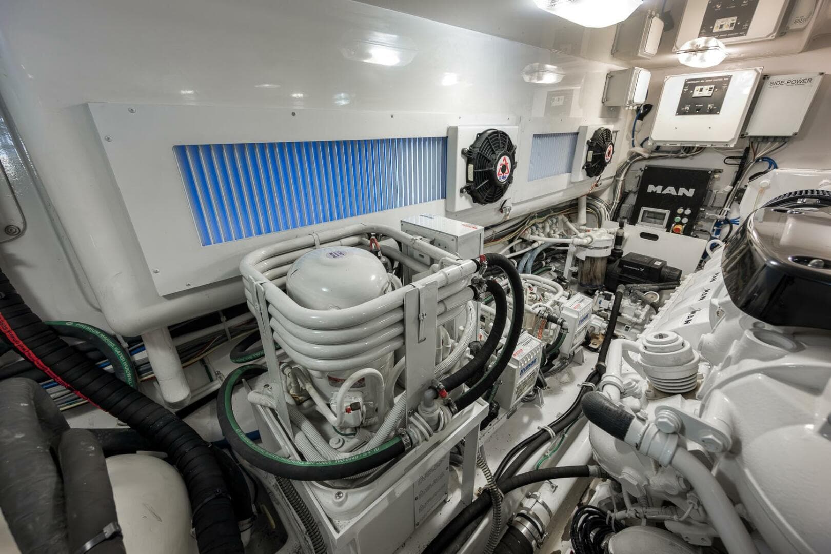 2015 Viking 52 Sport Coupe