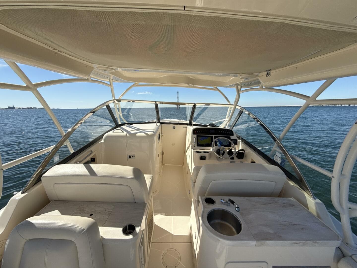 2016 Grady-White 307 Freedom