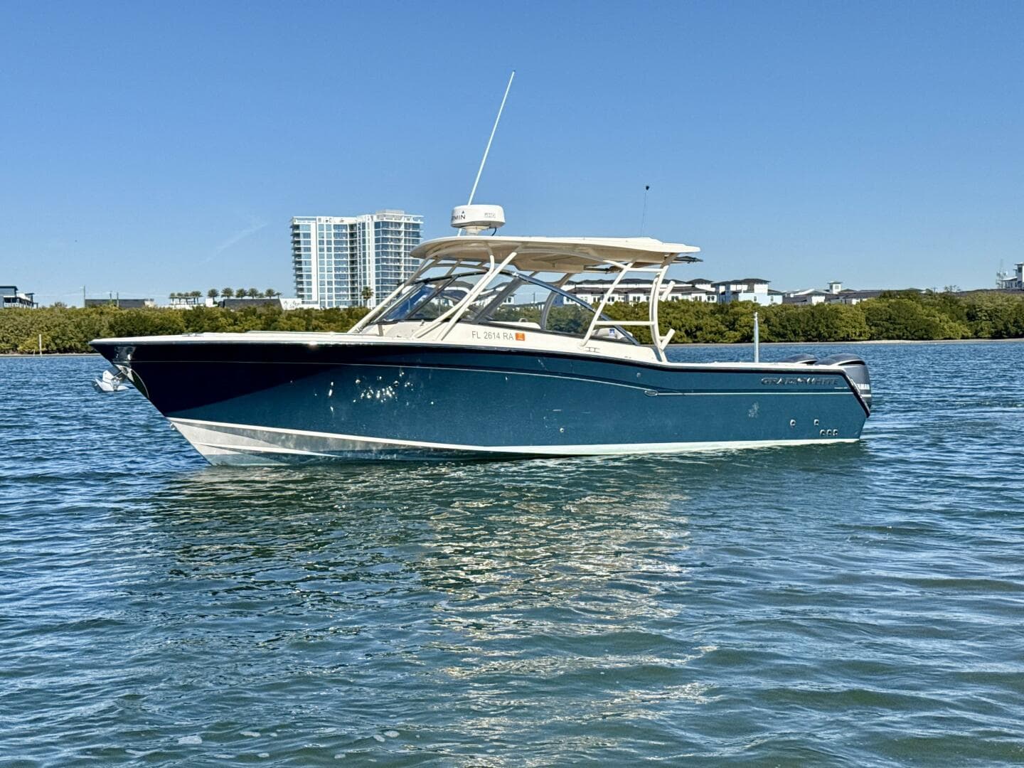 2016 Grady-White 307 Freedom